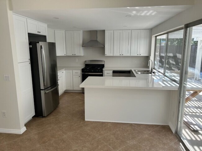 Building Photo - 4BD/$5650 MO/ 1 STORY HOME/WESTLAKE VILLAGE