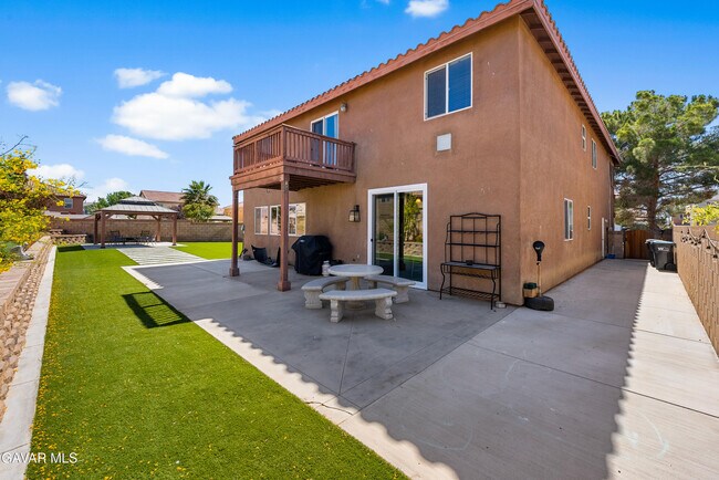 Building Photo - 44256 Dahlia St