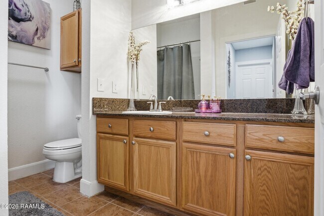 Building Photo - 201 Settlers Trace Blvd