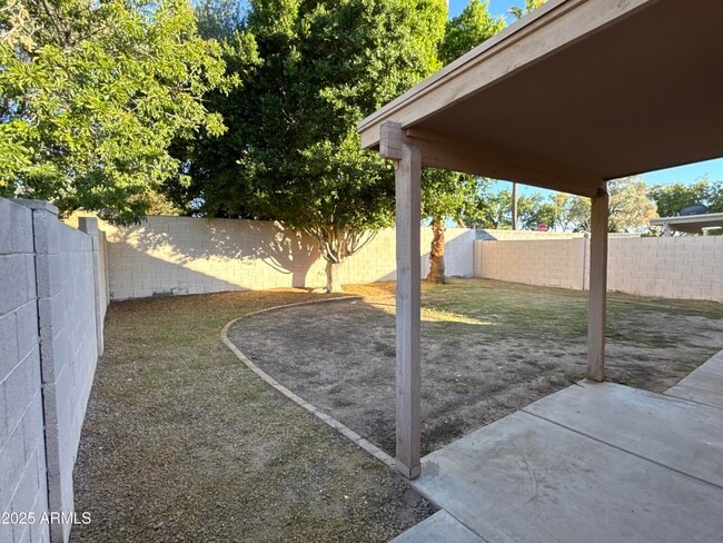 Building Photo - 61 N Del Pueblo Pl