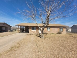 Building Photo - Newly remodeled 3 bedroom, 2 full bath home on large fenced lot.