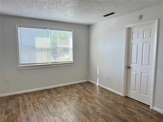 Building Photo - 9013 Westchester Cir