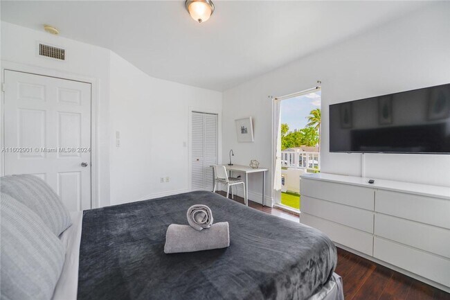 Building Photo - 53 48th Street 0, Miami, FL 33127