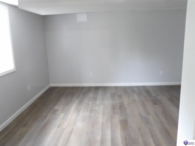 Building Photo - 593 Charlemagne Blvd