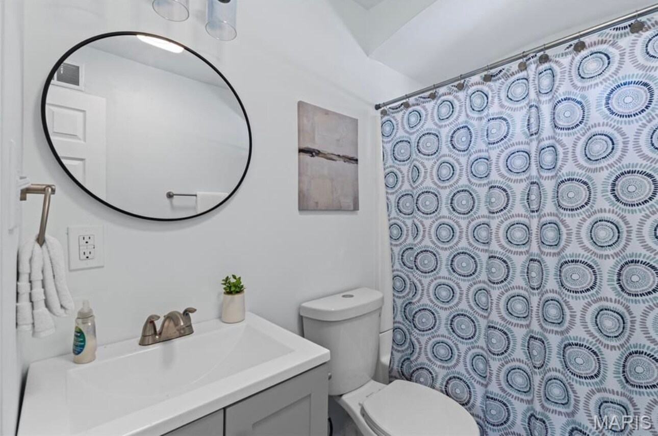 Building Photo - 2754 Hermitage Ave