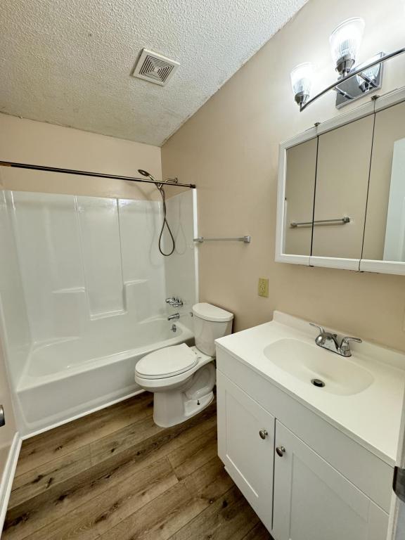 Building Photo - 124 Stonehedge Drive