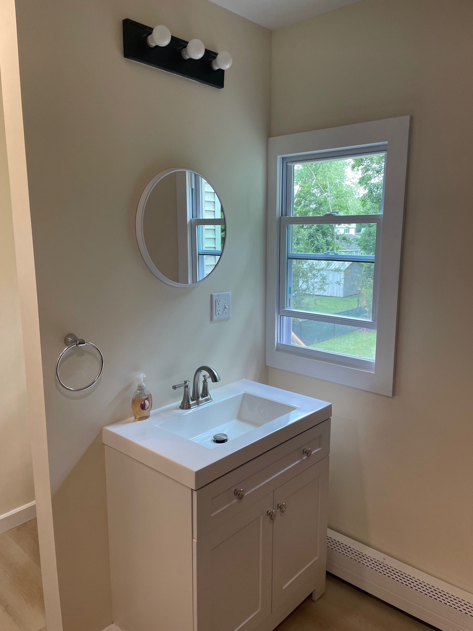 Building Photo - 3 Beckett St