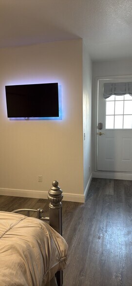 Building Photo - 11112 Fairhaven Way