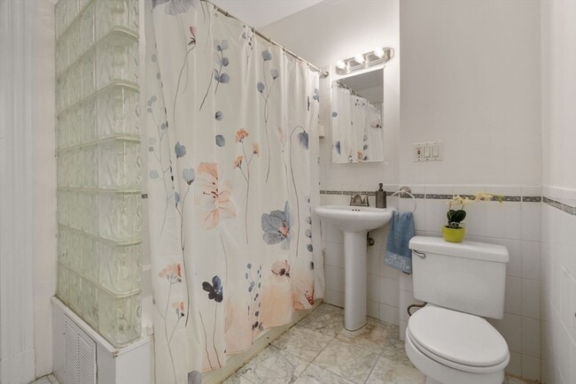 Building Photo - 55 Reservoir Rd