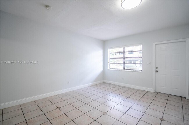 Building Photo - 400-481 81st St