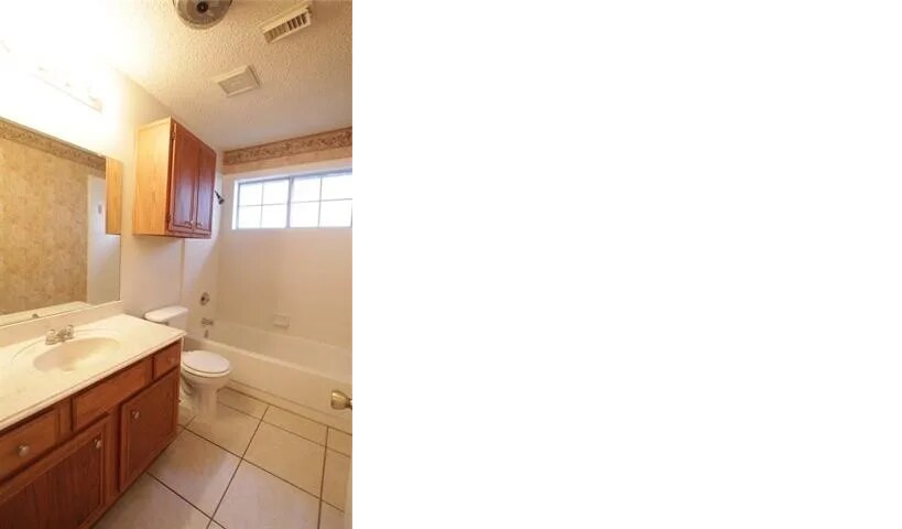Building Photo - 7440 Blackthorn Dr