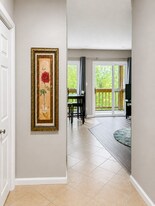 Building Photo - 9113 S Pointe Retreat Dr