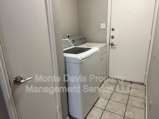 Building Photo - 2012 Margalene Way