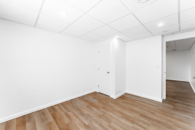 Building Photo - 321 Waitman St