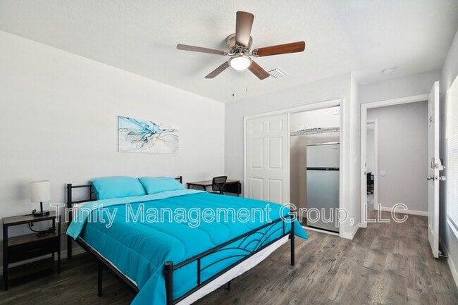 Building Photo - 1051 Dogwood Dr