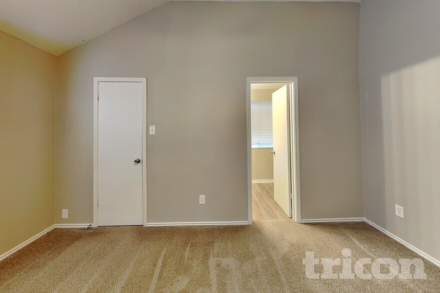 Building Photo - 918 Elliott Dr