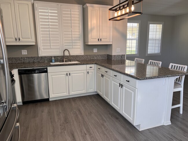 Building Photo - 8090 Cornwall Ct