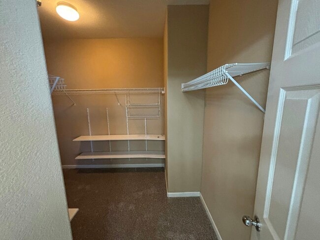 Building Photo - 301 Dragonfly Cir