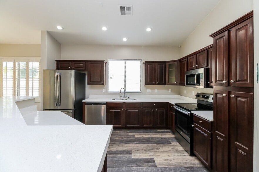 Building Photo - 4045 E Trigger Way
