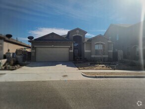 Building Photo - Westside One Story Home