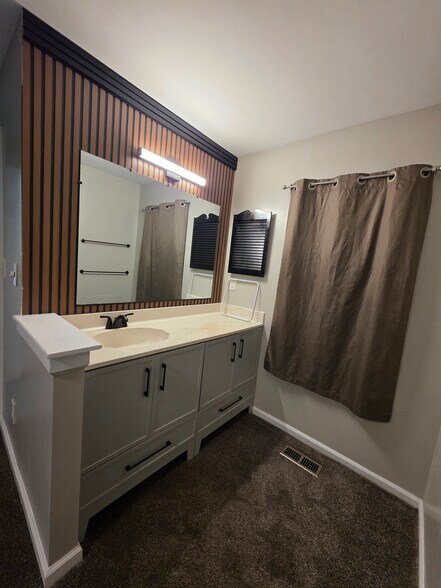 Building Photo - 283 Ferdinand Cir