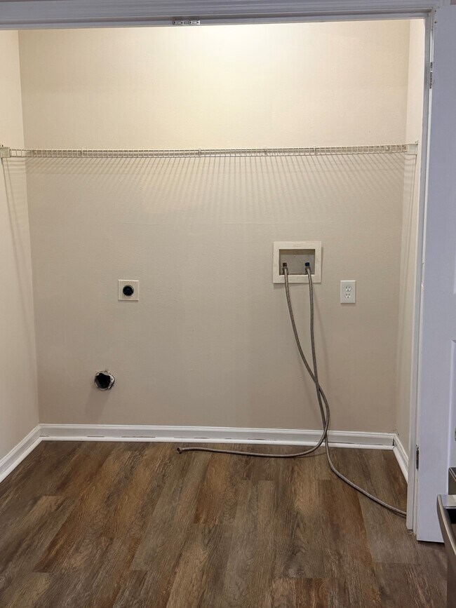 Building Photo - 5217 Crystal Ct