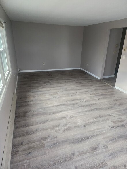 Building Photo - 3 Chatham St