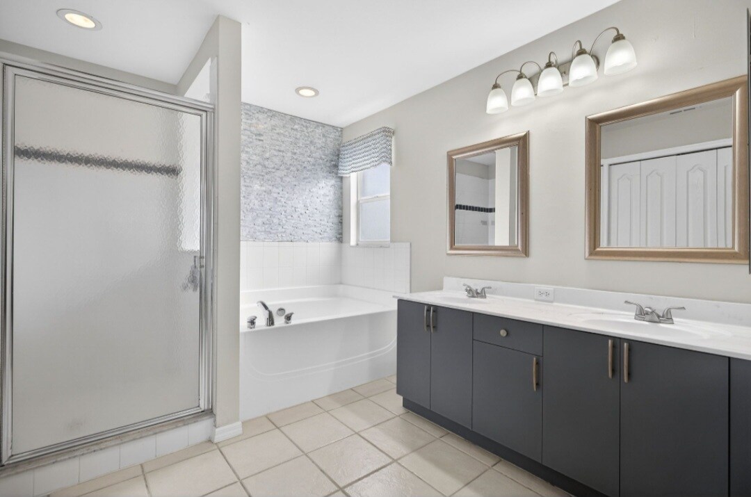 Building Photo - 21560 Brixham Run Loop