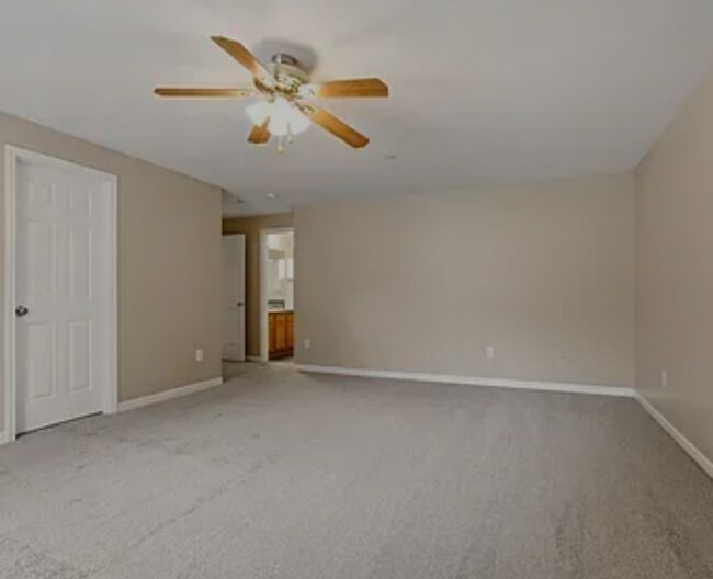 Building Photo - Camas 4 Bedroom Home with Central AC, Fireplace & Fenced Yard Near Downtown!