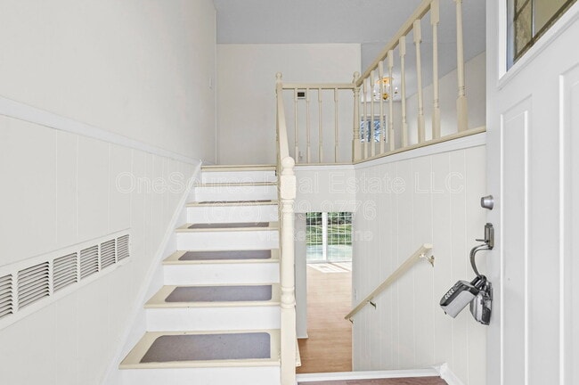 Building Photo - 4410 Carrollwood Dr