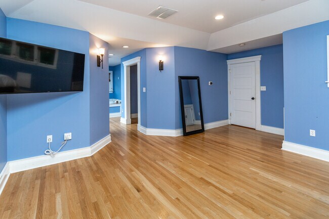 Building Photo - 24 Camelia Ct