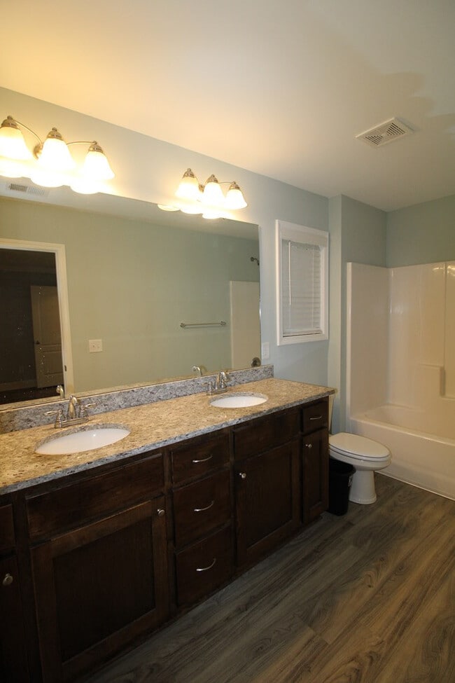 Building Photo - 1315 Mayfield Dr