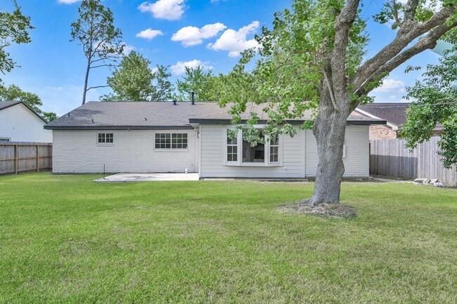 Building Photo - 6026 Willowbend Blvd