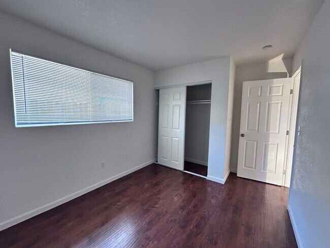 Building Photo - 3148-3150 Laurelhurst Drive