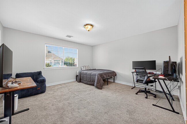 Building Photo - 4206 Clearwater Ct