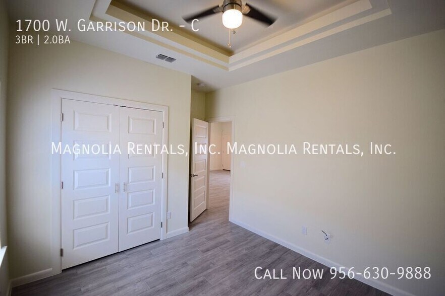 Building Photo - 1700 W Garrison Dr