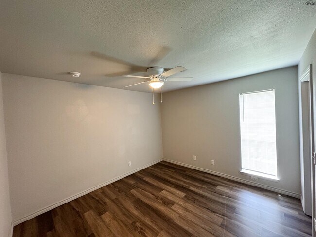 Building Photo - 1509 Trigg Ln
