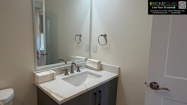 Building Photo - Modern Lake Washington View ADU – Fully Furnished 2BR/2BA (Kirkland)