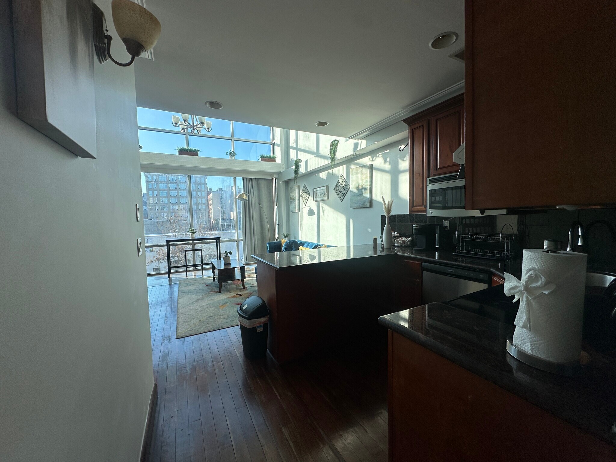 Building Photo - 205 N 11th St