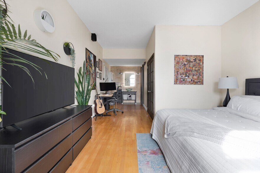 Building Photo - 50 Boatswains Wy