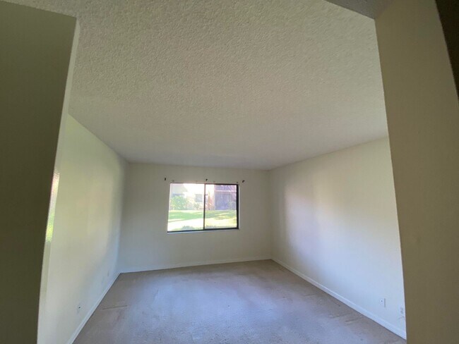 Building Photo - 2BD/2BA Condo