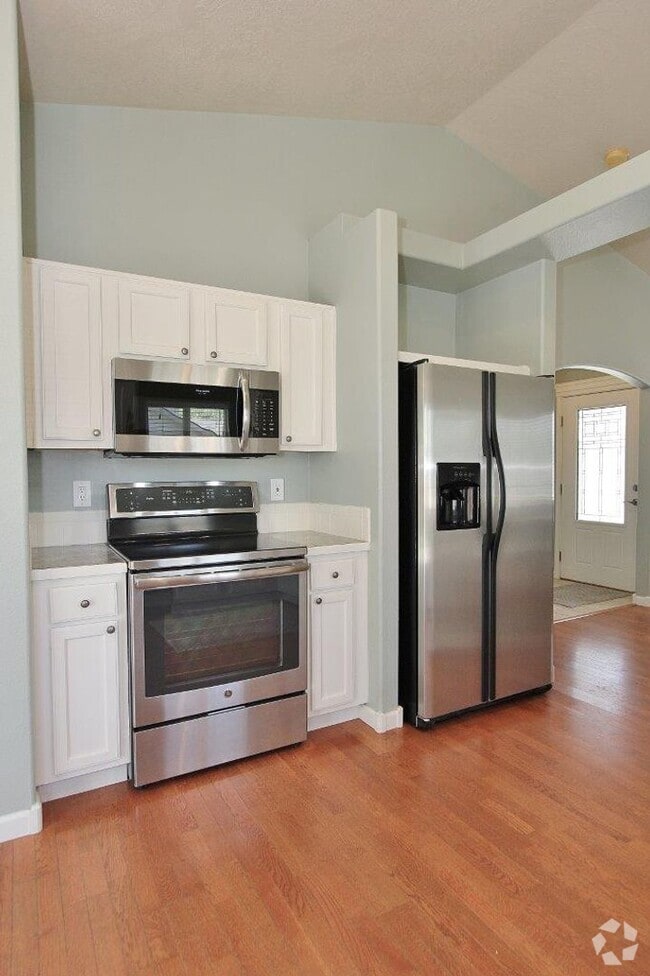 Building Photo - Clean Single-Level Home in Quiet Neighborhood