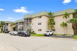 Building Photo - 5790 Stirling Rd
