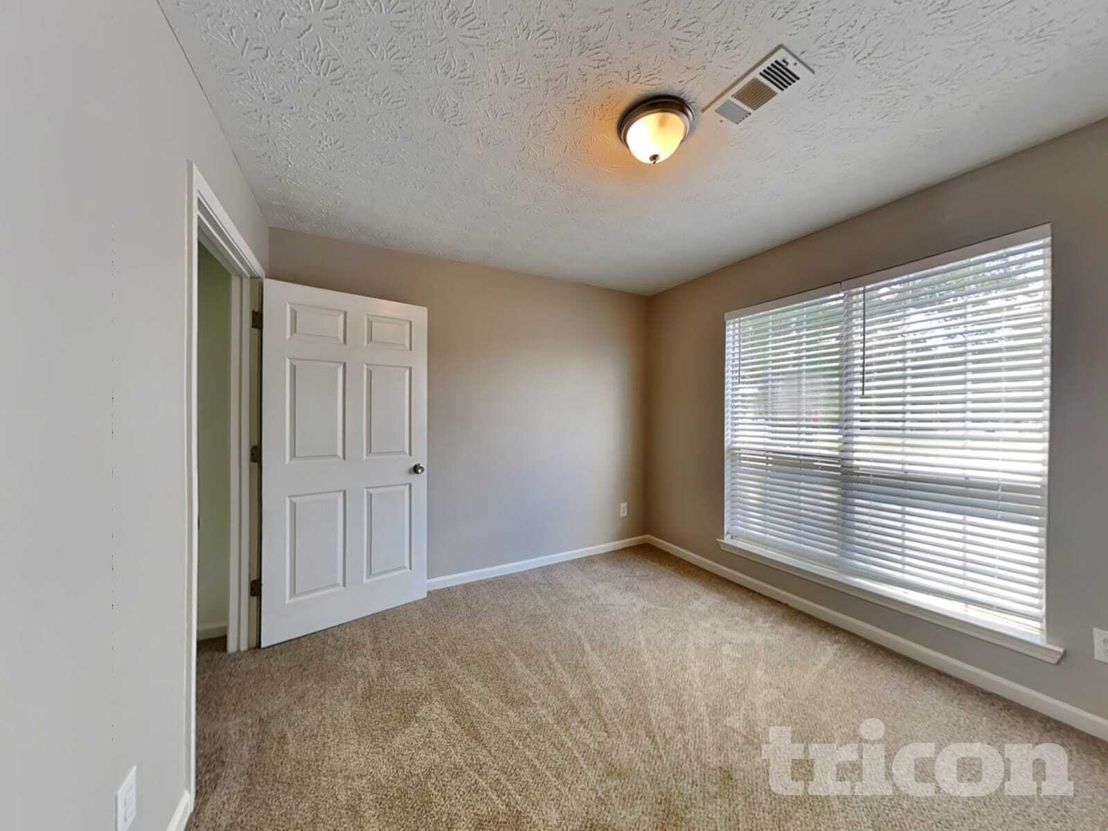 Building Photo - 241 Huntington Dr