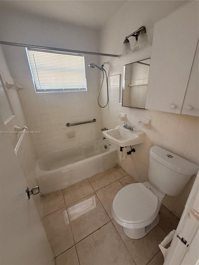 Building Photo - 3701 NW 24th Ave