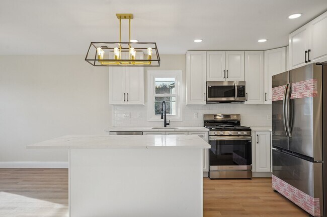 Building Photo - 11 Washington Ave