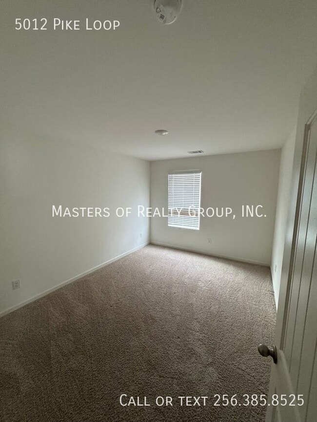 Building Photo - 5012 Pike Lp