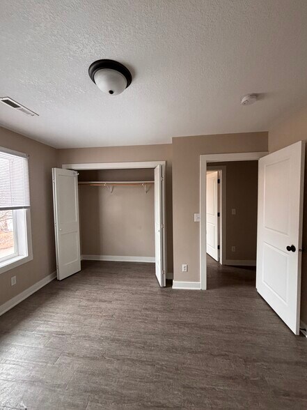 Bedroom - 84 Curtice St E