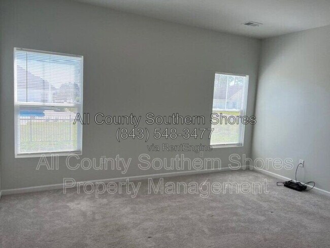 Building Photo - 234 S Reindeer Rd