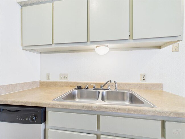 Building Photo - 2604 Salado St